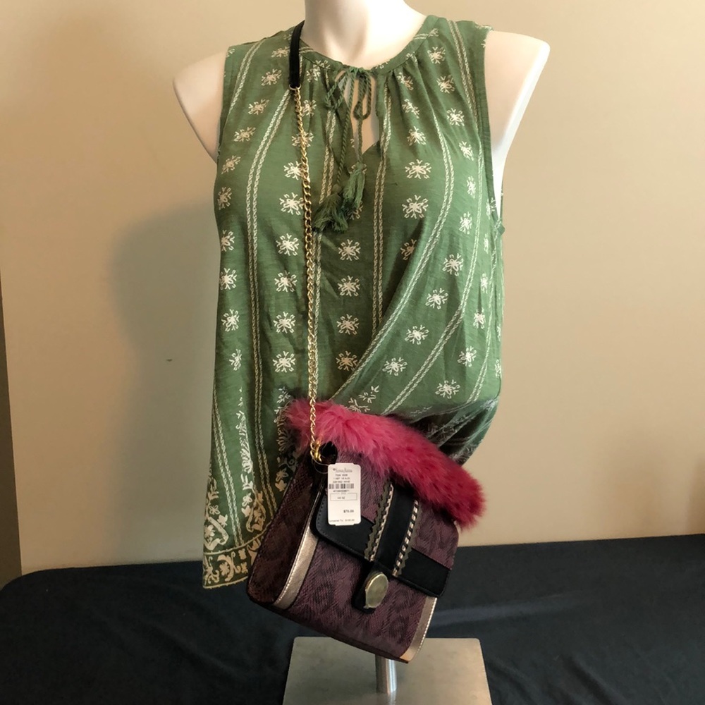 Neiman Marcus crossbody bag *HP* - Picture 2 of 6